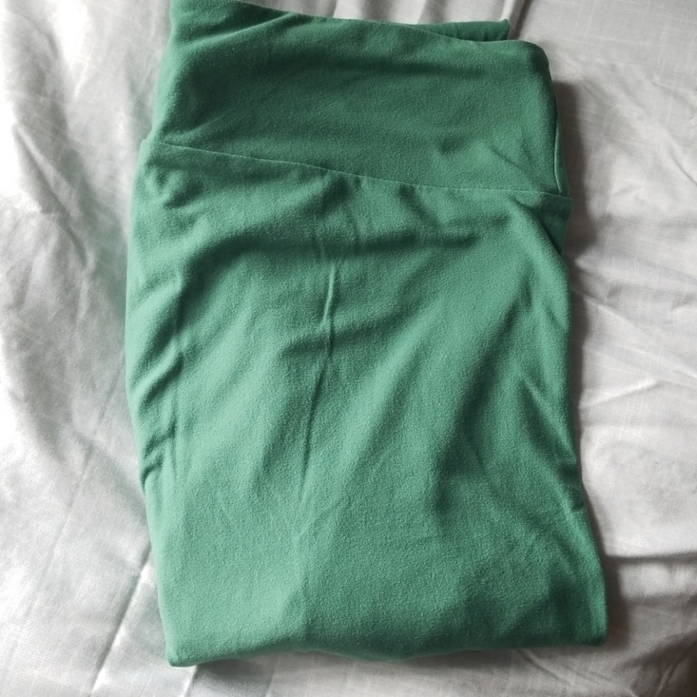LuLaRoe Solid Green Leggings